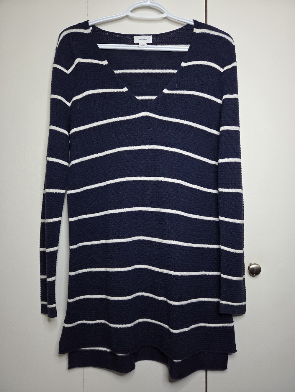 Old Navy Women's M Navy & White Striped V-Neck Thermal Knit Long Sleeve Sweater